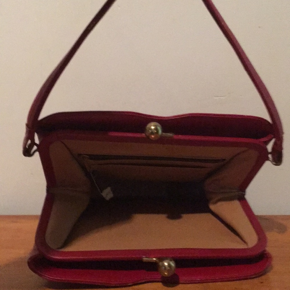 Vintage Red Leather Handbag - Picture 4 of 8